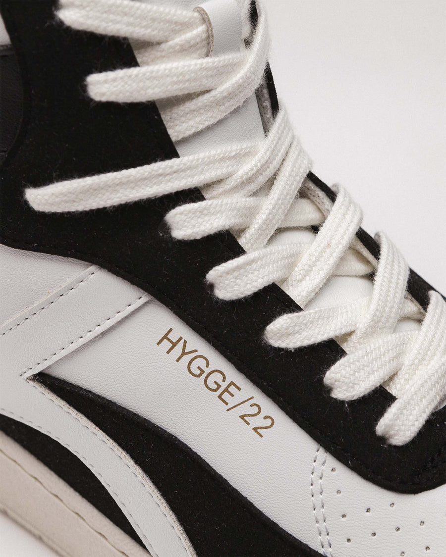 Hygge/22 High Top White Carbon