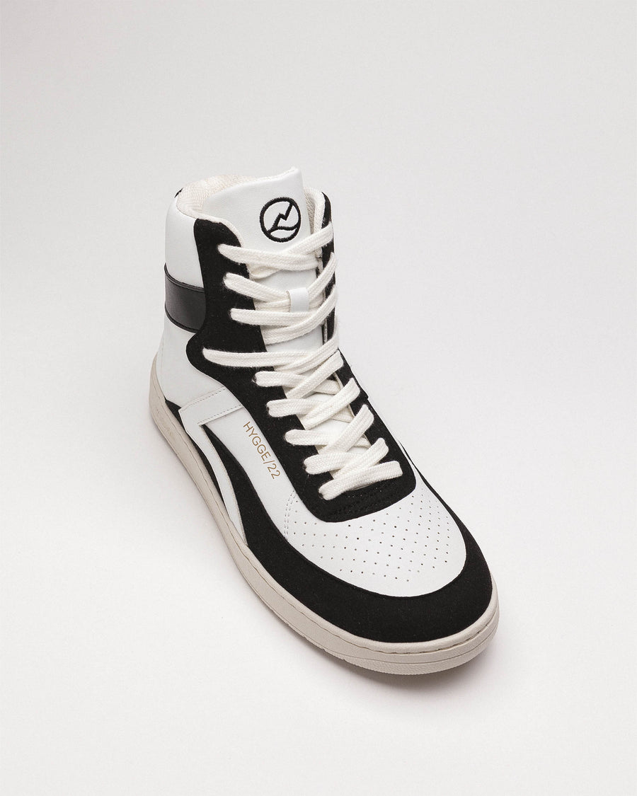 Hygge/22 High Top White Carbon